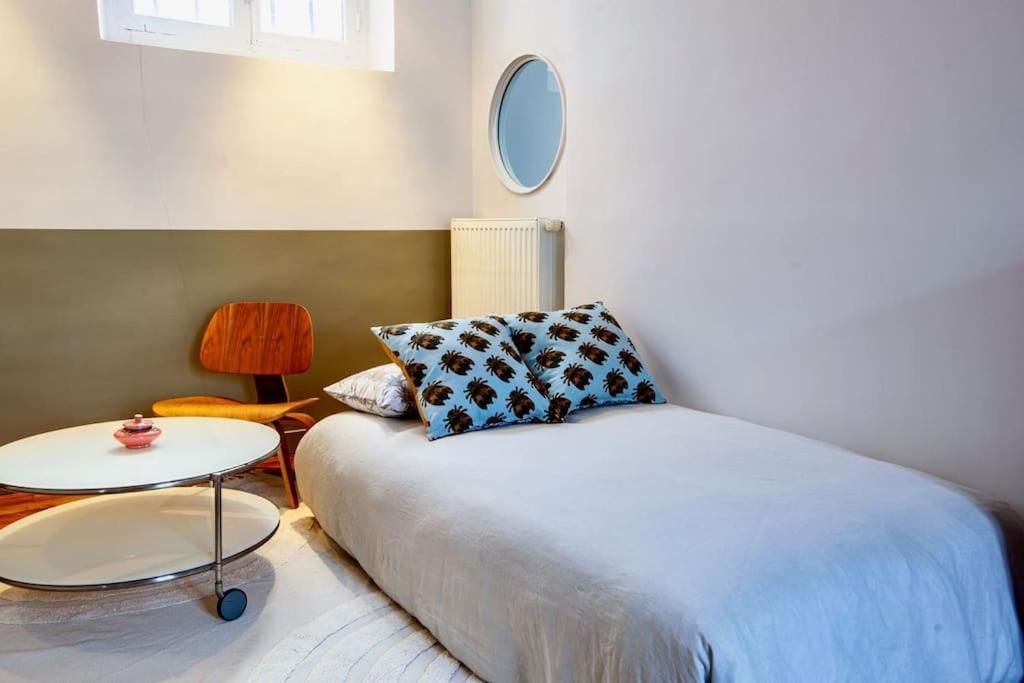 Charmant Appartement Au Coeur De Париж Екстериор снимка